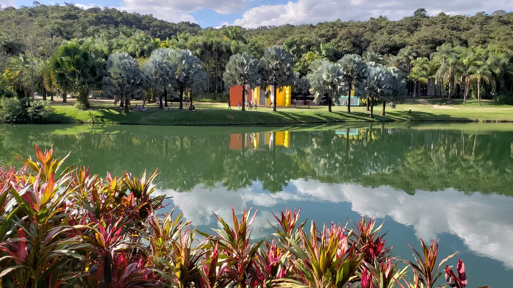 outdoor, planta, árvore, paisagem, água, céu, nuvem, grama, natureza, lago, reflexo, montanha, campo, jardim, flor