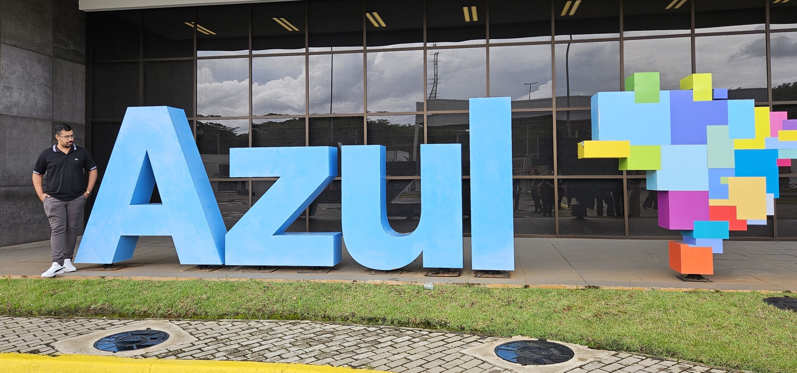 Clube Azul 9 anos! Veja como foi a experiência imersiva no Hangar da companhia e na UniAzul
