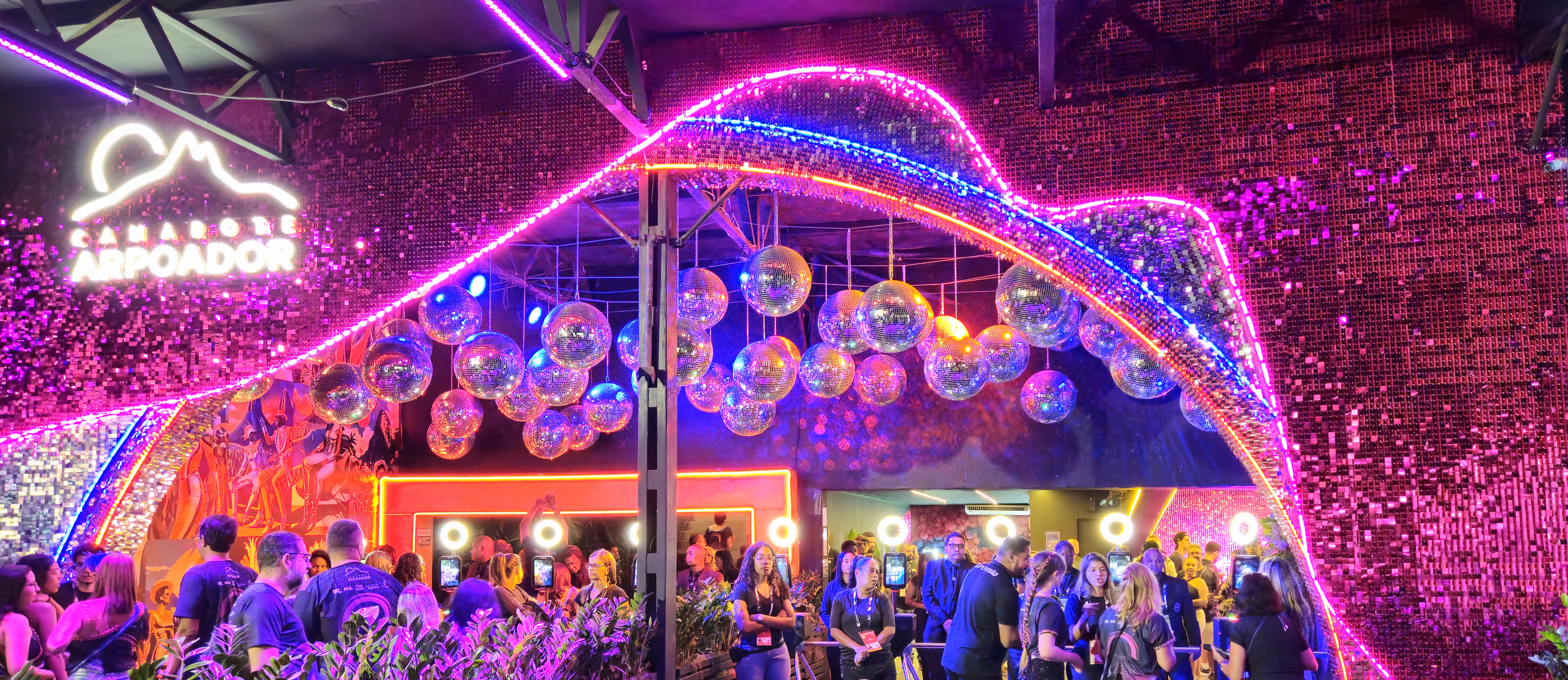 Como foi assistir o Carnaval no camarote Arpoador na Sapucaí com ingressos Azul Fidelidade