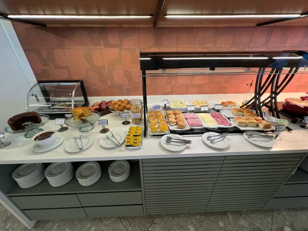 interno, Fast food, eletrodoméstico de cozinha, Lanche, alimento, parede, cozinha, piso, mesa, buffet