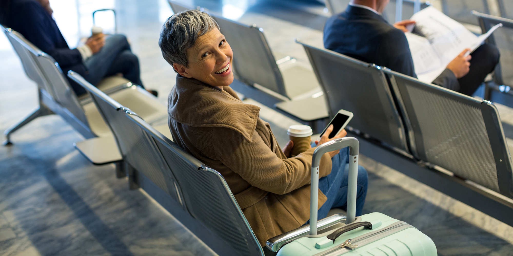 promo-pvv-carnaval roupas, pessoa, homem, Bagagem e malas, bagagem, Rosto humano, calçados, sentar-se, outdoor, interno, cadeira