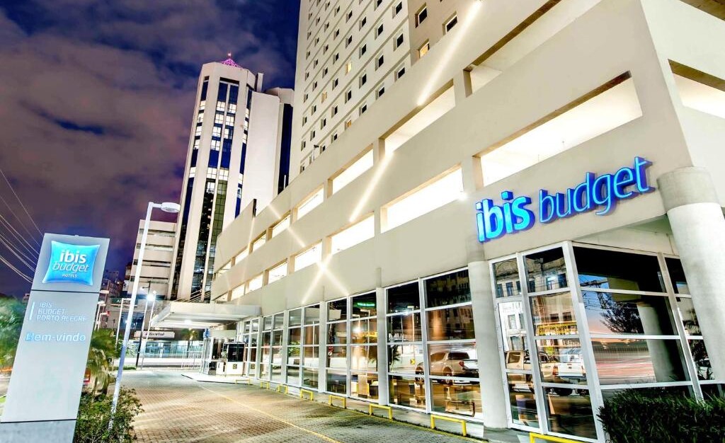Accor reabre ibis budget em Porto Alegre após investimento de R$ 10 milhões