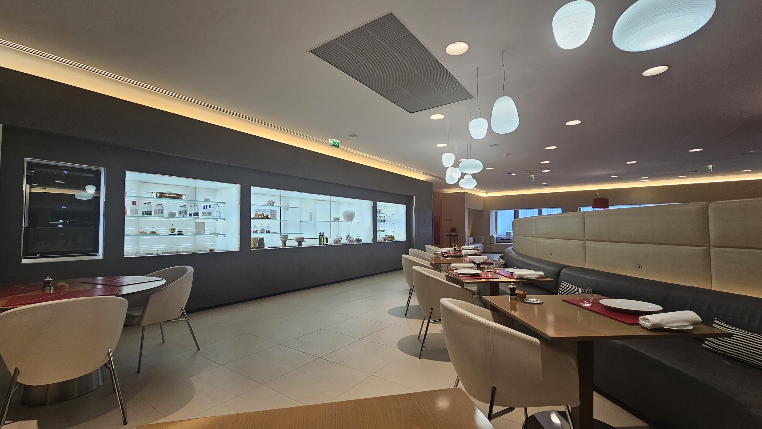 interno, teto, mesa, parede, móveis, cadeira, Prédio de escritórios, design de interiores, mesa de café, Luminária de teto, piso, cômodo, escritório, design