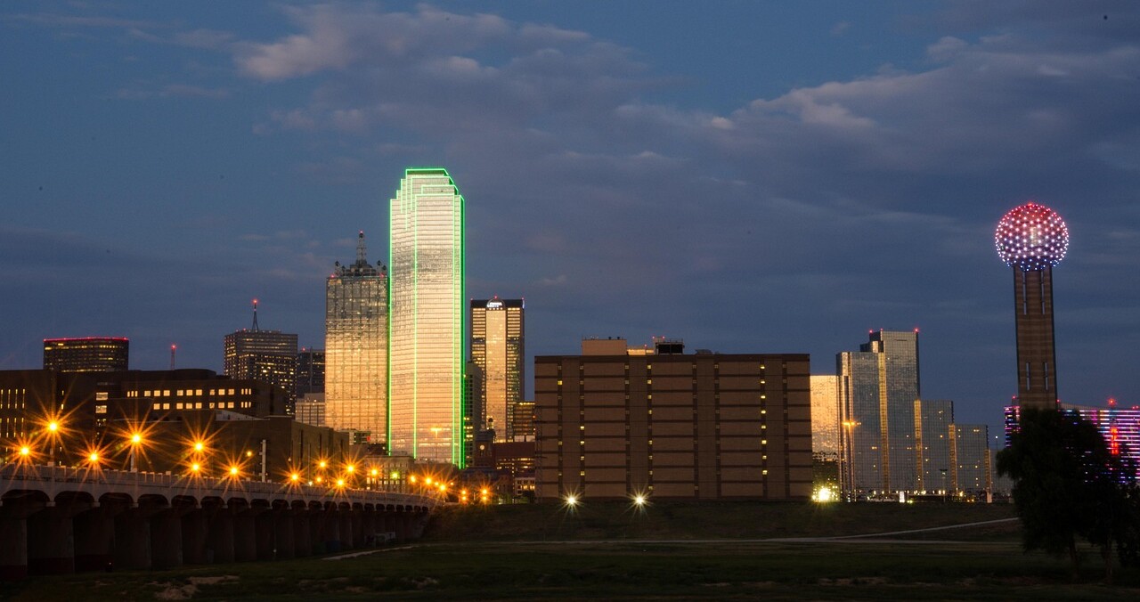 Compartilhando Emissões: Munique para Dallas na classe executiva da American Airlines com milhas Smiles