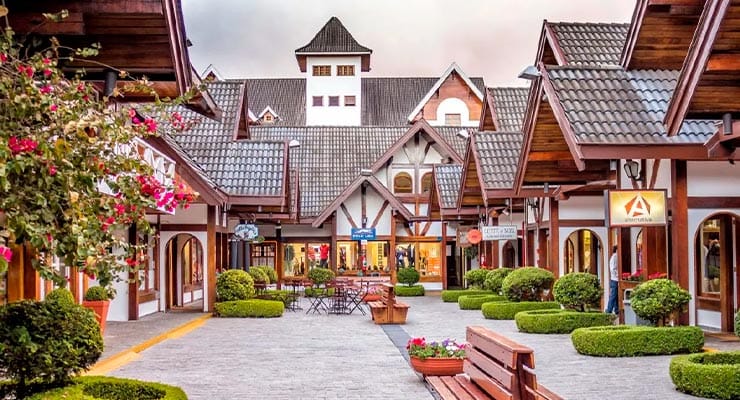 Veuve Clicquot inaugura terraço de inverno exclusivo em Campos do Jordão