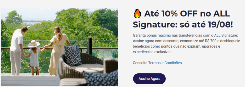 texto, árvore, captura de tela, roupas, pessoa, outdoor, calçados, vestido, mulher