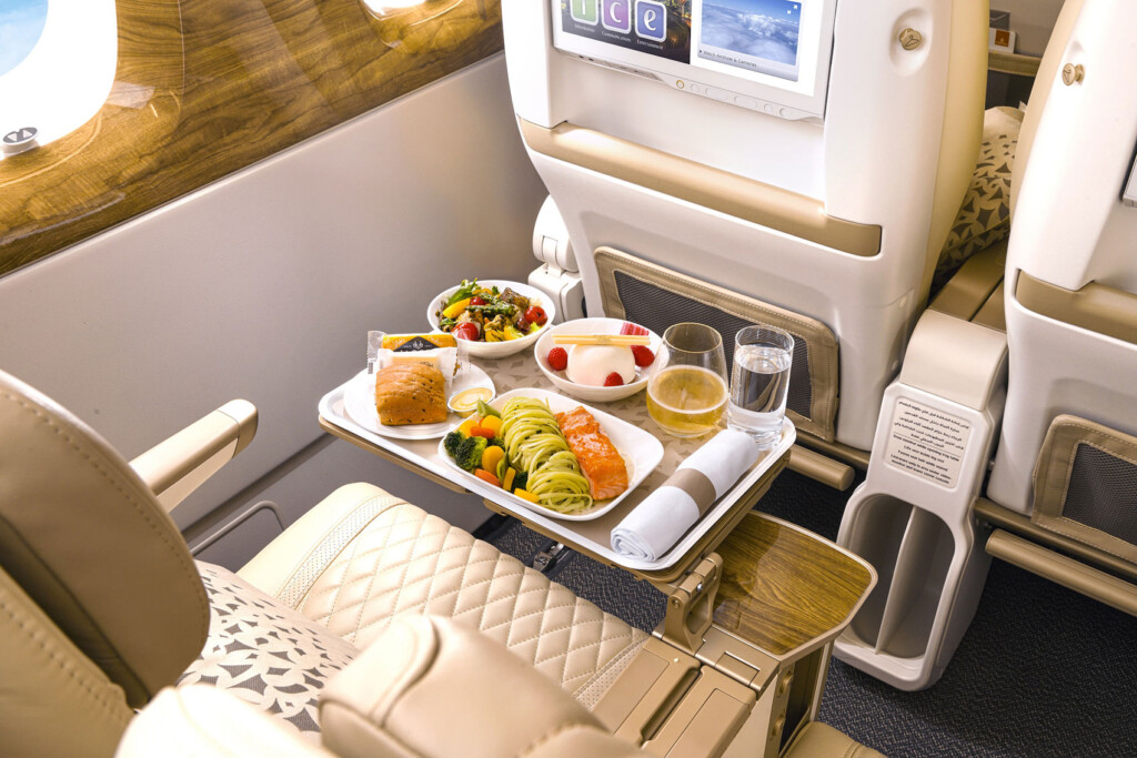 emirates premium economy milhas