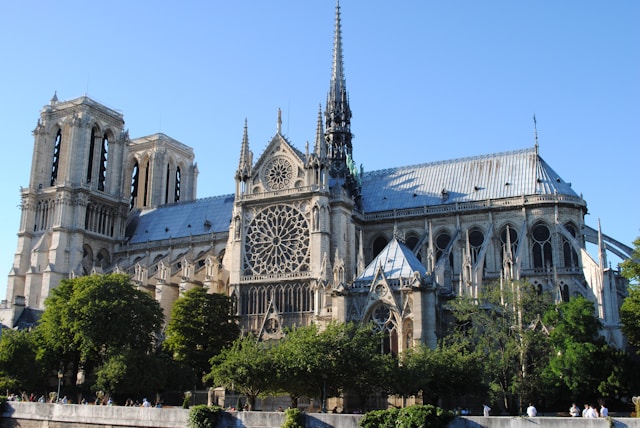 Notre-Dame bate recorde e pode chegar a 13 milhões de visitantes em 2025
