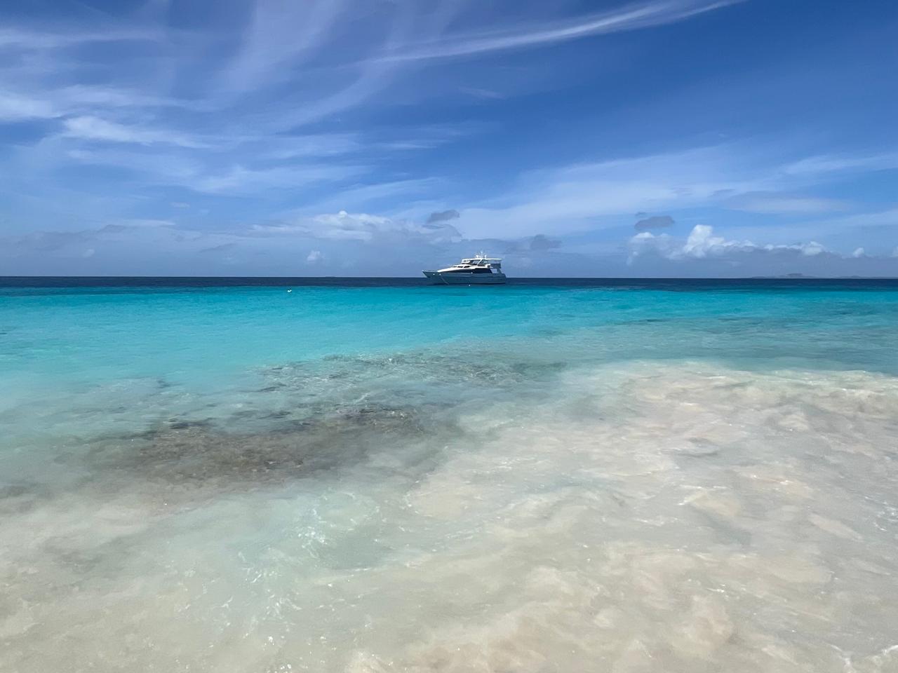nuvem, outdoor, água, céu, aqua, praia, Terrenos costeiros e oceânicos, mar, Azure, Corpo d’água, Trópicos, cardume, Caribe, navio, Cayo, azul, natureza, ilha, paisagem, oceano, barco
