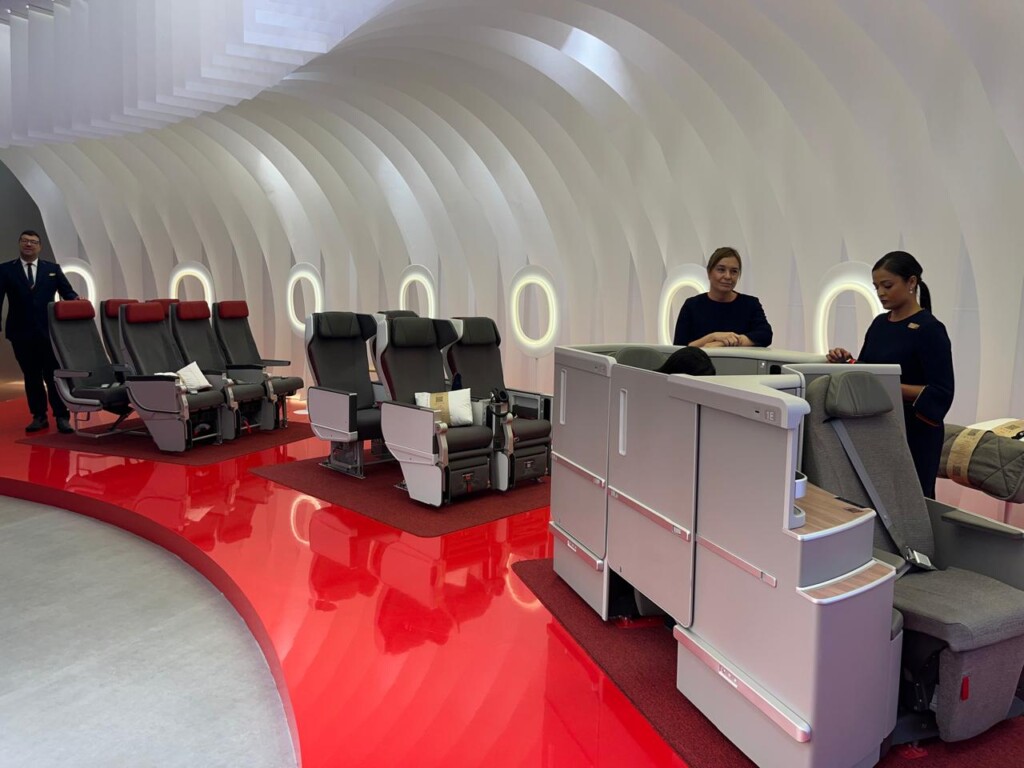 interno, roupas, computador, parede, pessoa, piso, pessoas, teto