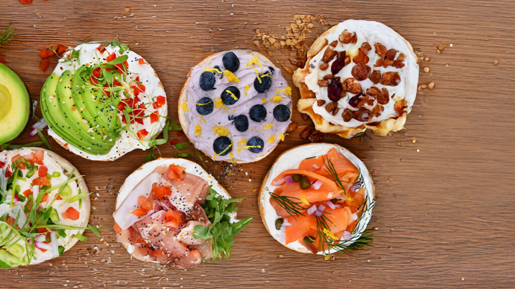 alimento, refeição, Fast food, Prato, Culinária, vegetal, prato, Arte culinária, placa, ingrediente, Lanche, guarnição, almoço, Acepipe, mesa, interno