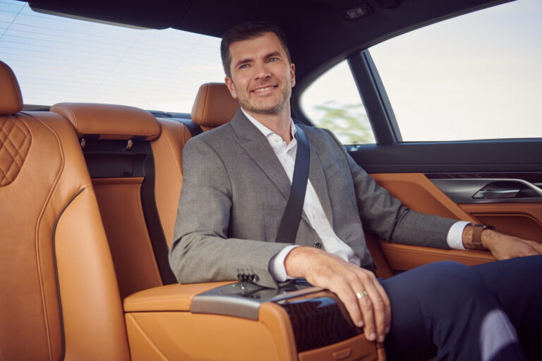 emirates chofer motorista japão