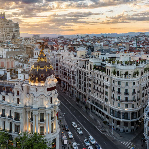 Compartilhando Emissões: Guarulhos para Madri voando em família na La Première