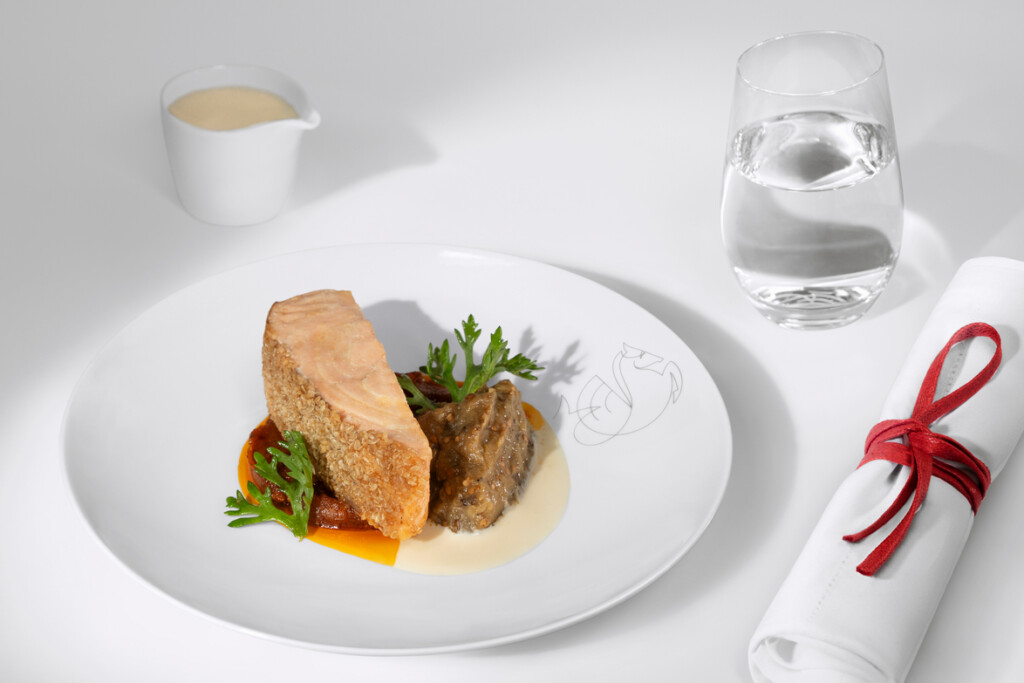 placa, mesa, alimento, louça, Fast food, Comida à la carte, garfo, refeição, Utensílios de servir, Prato, Utensílio de cozinha, branco, bebida, Arte culinária, guarnição, prato, Utensílios para bebidas, produtos assados, Culinária, brunch, interno, restaurante