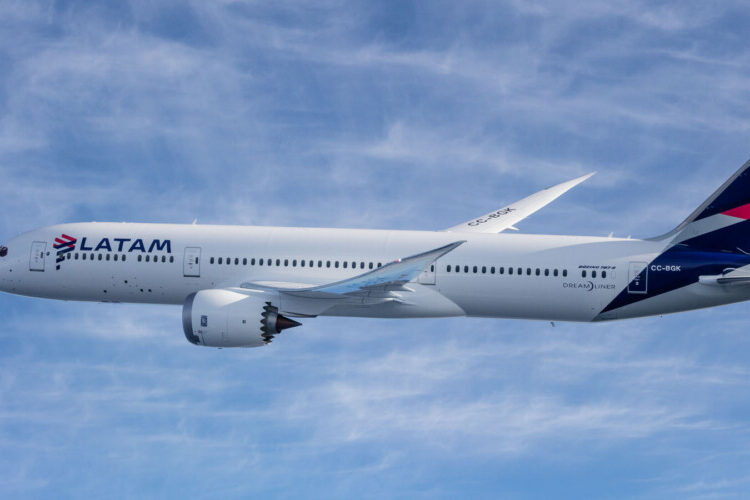Passagens internacionais de ida e volta a partir de R$ 1.384 na LATAM