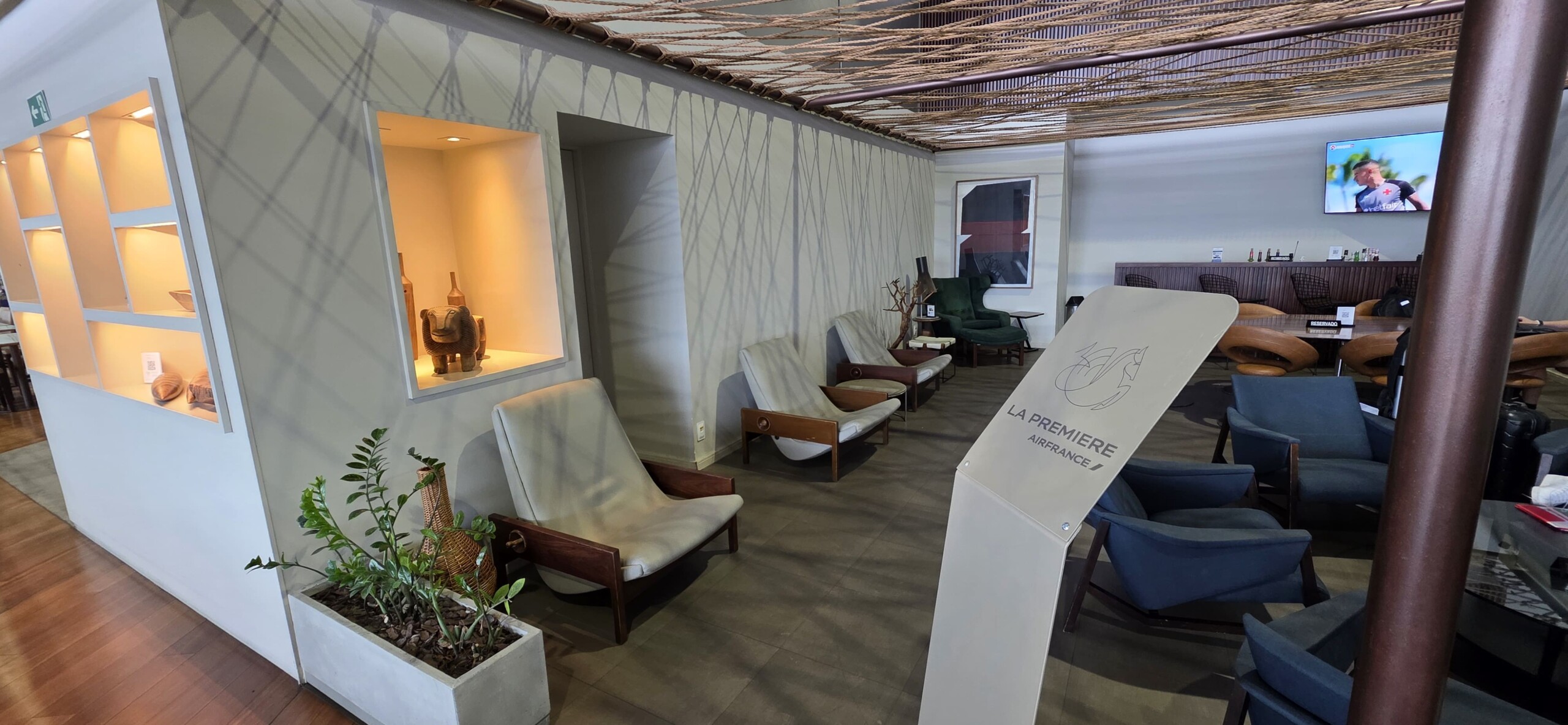 Compartilhando Emiss&otilde;es: Guarulhos para Madri voando em fam&iacute;lia na La Premi&egrave;re