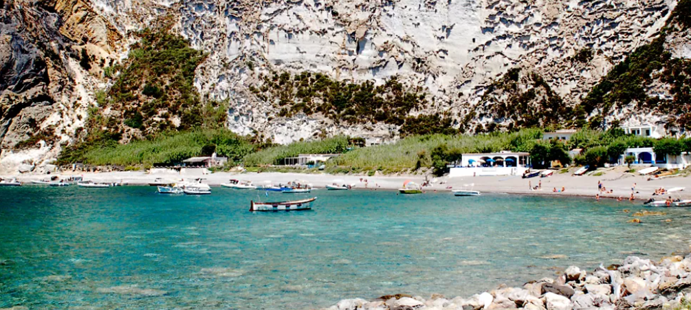 Paraíso quase vazio: Palmarola é a ilha italiana que foge do turismo de massa