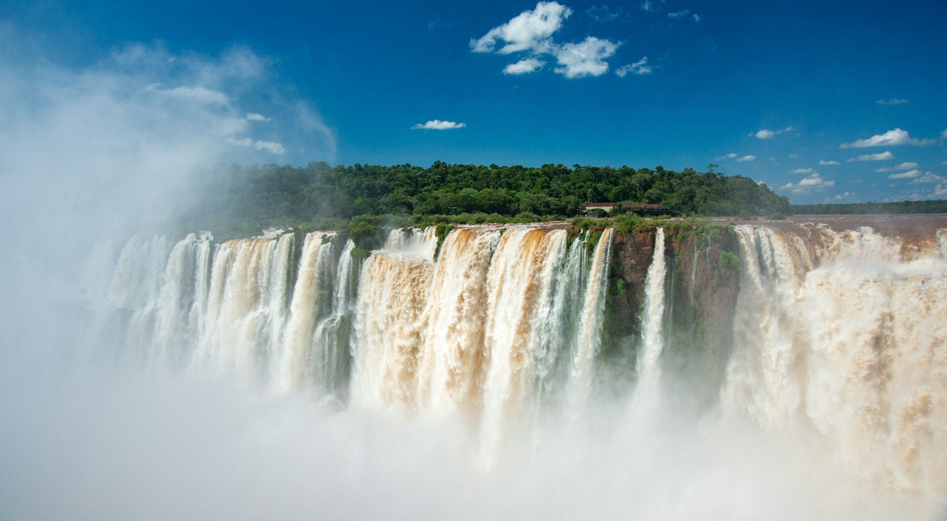 paraná turistas estrangeiros