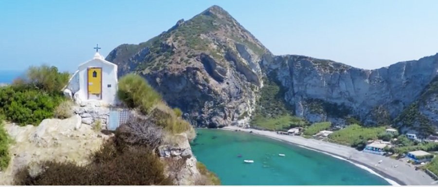 outdoor, céu, montanha, água, natureza, paisagem, praia, árvore, terras altas, panorama, costa, ilha