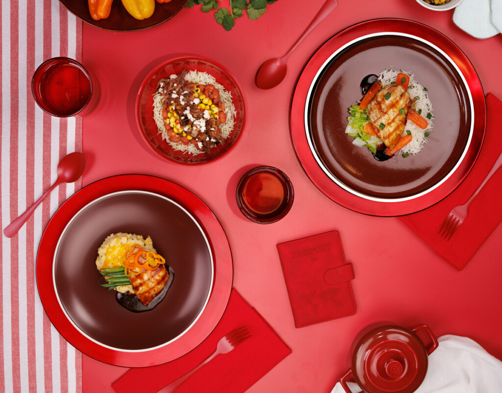 alimento, louça, refeição, placa, Prato, mesa, almoço, Utensílio de cozinha, Lanche, Arte culinária, Culinária, Fast food, brunch, tigela, garfo, vermelho, interno, prato