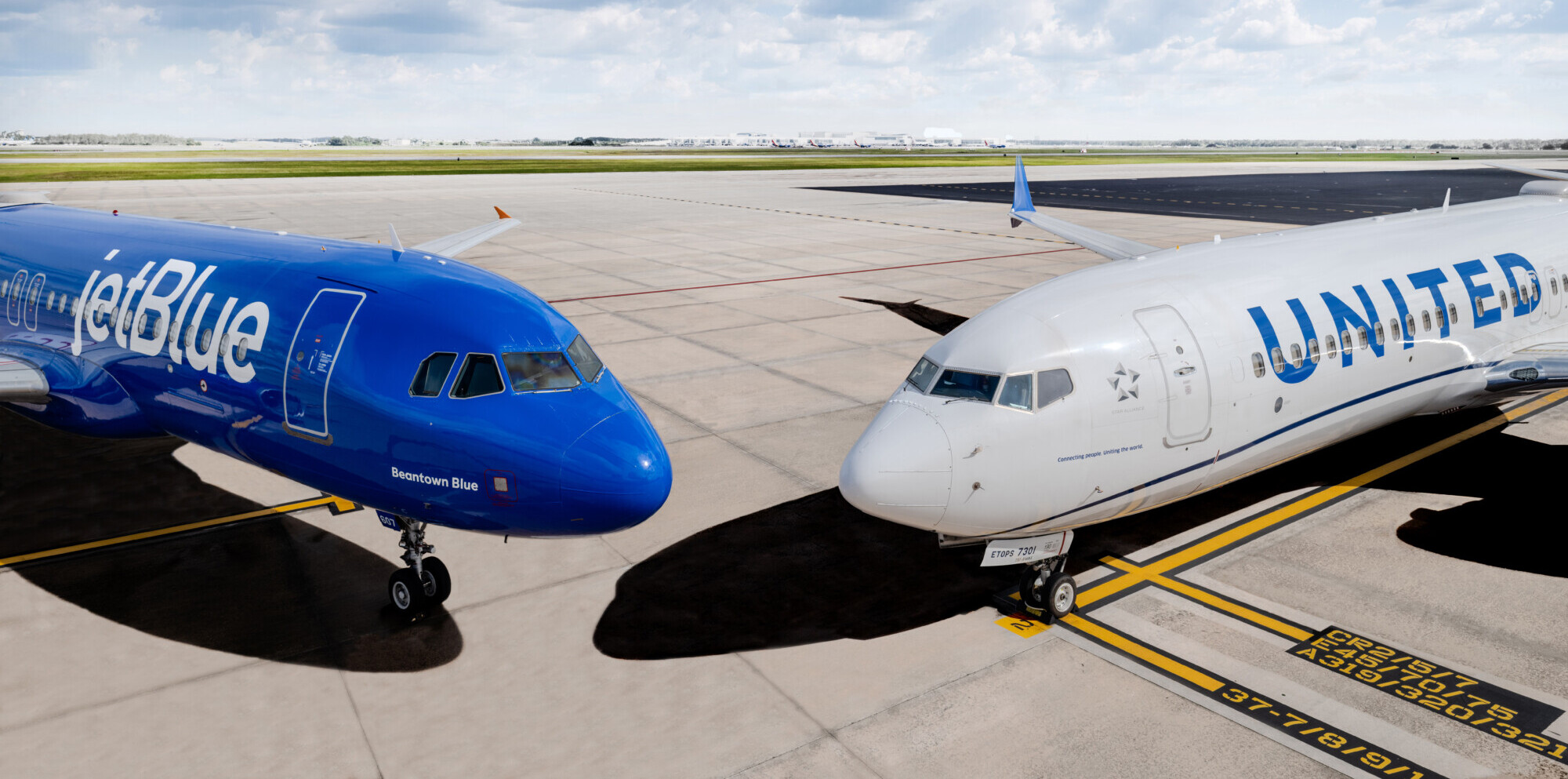 united jetblue blue sky