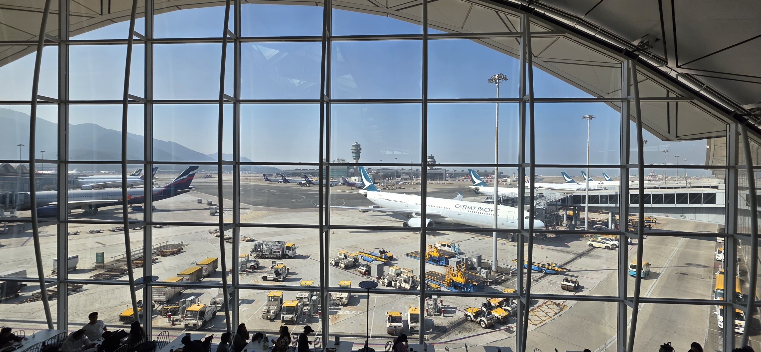 Compartilhando Emissões: Shanghai para Hong Kong voando com a Cathay Pacific