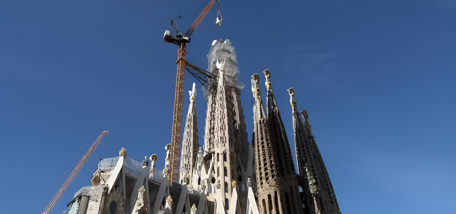 A maior igreja do mundo: Basílica da Sagrada Família alcança novo recorde de altura