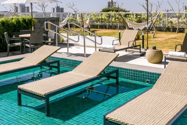 Reserve hotéis com piscina no interior de SP - Diárias a partir de R$ 213