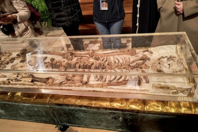 Inédito! Exposição na Itália revela restos de São Francisco de Assis