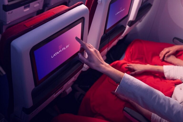 latam play entretenimento de bordo