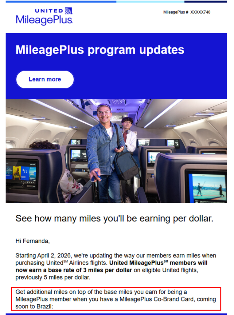 texto, roupas, captura de tela, pessoa, homem, mídia, multimídia, caixa eletrônico, interno