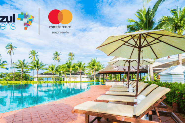 Azul viagens x hotéis surpreenda céu, árvore, guarda-chuva, piscina, água, planta, palmeira, outdoor, Espreguiçadeira, móveis, Resort à beira-mar, Cidade resort, sombra, Estância termal, construção, praia, resort, férias, hotel