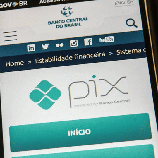 Brasileiros já podem pagar compras na Argentina usando pix