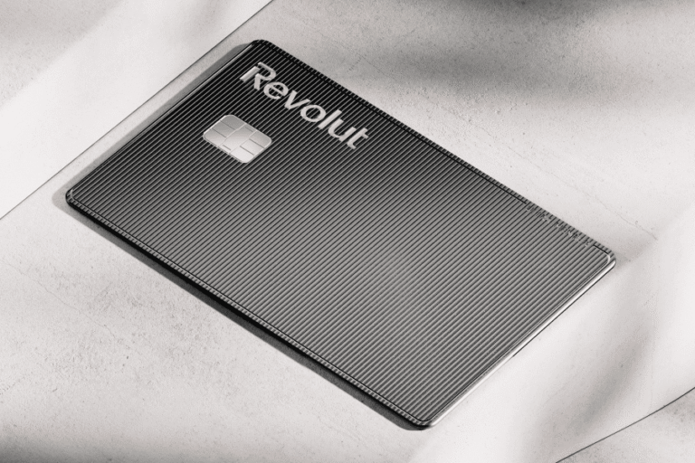 Revolut lança crédito em todos os cartões e apresenta plano Ultra no Brasil