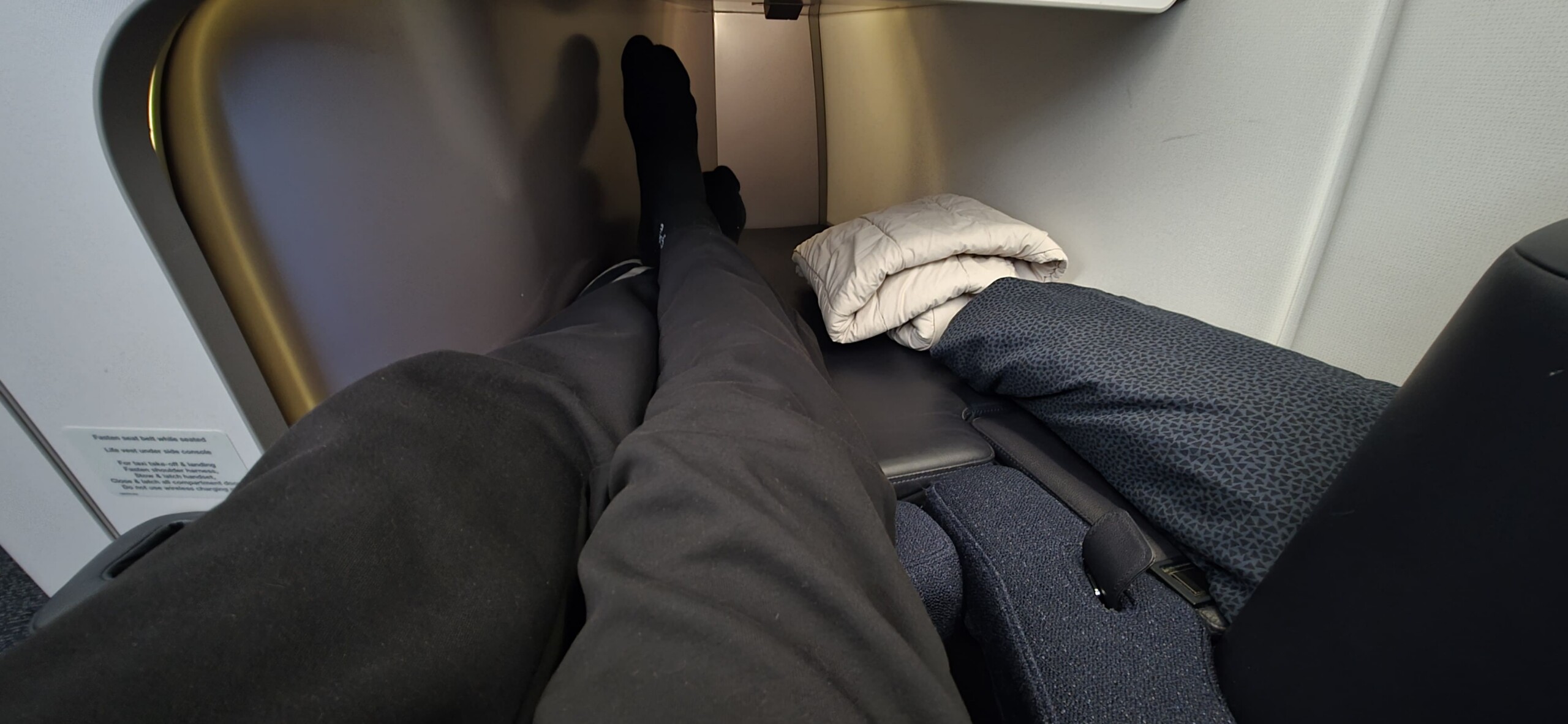 Compartilhando Emissões: Bangkok para Helsinki voando Finnair em classe executiva