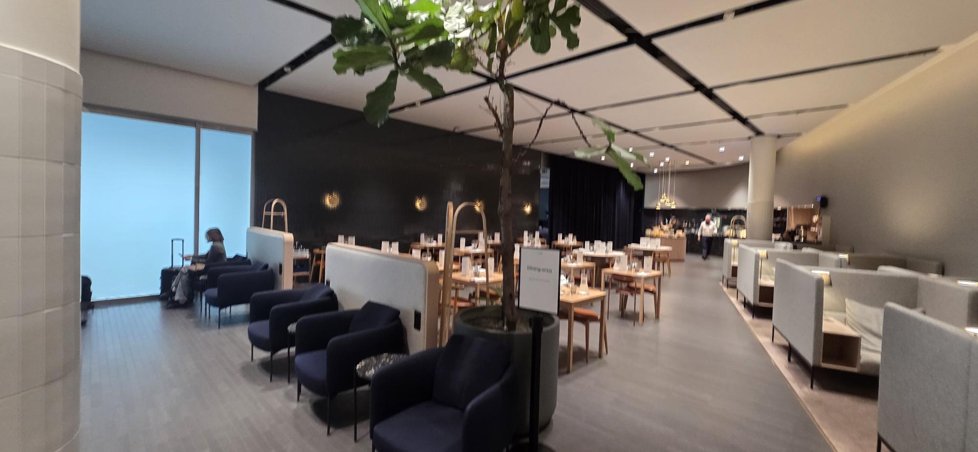 móveis, interno, teto, cena, parede, design de interiores, piso, mesa de café, vaso, Mesa da sala de jantar e cozinha, cômodo, mesa, salão, cadeira, grande, jantar, hotel, design