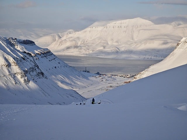 neve, outdoor, natureza, Terreno glacial, montanha, Calota de gelo, Nunatak, céu, inverno, Topo, Ártico, geleira, congelamento, Cordilheira, Terreno, pista, Maciço, Morena, crista, Alpes, ArAate, resort de esqui, Cirque, gelo, esqui, inclinação, coberto, esquiar, paisagem