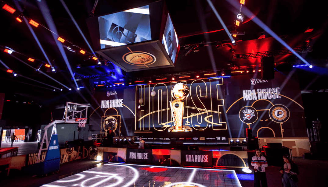 imagem NBA house 2026 Clientes do cartão XP têm 20% OFF na pré-venda da NBA House 2026