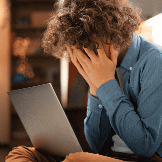 Fraudes digitais crescem e turismo registra 60 mil tentativas de golpe