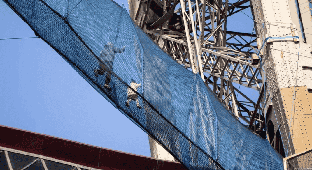 Torre Eiffel reabre ponte suspensa mais alta da França para visitantes