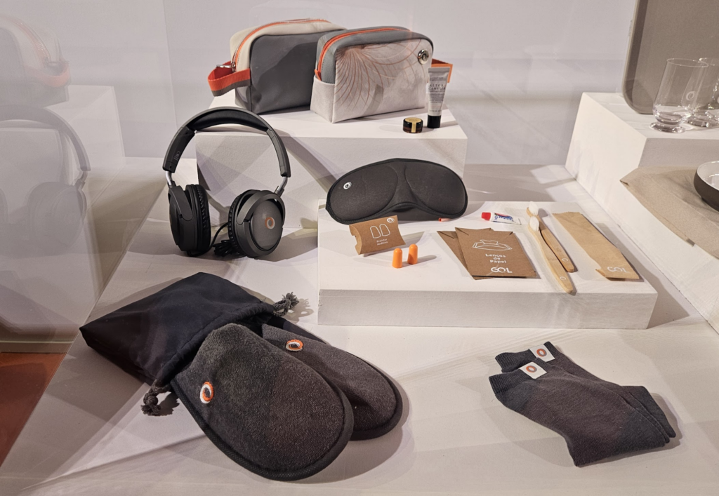 Bagagem e malas, bolsa de mão, interno, acessório, Acessório de moda, bolsa, parede, arte