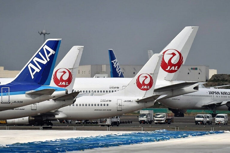 combustível JAL ANA