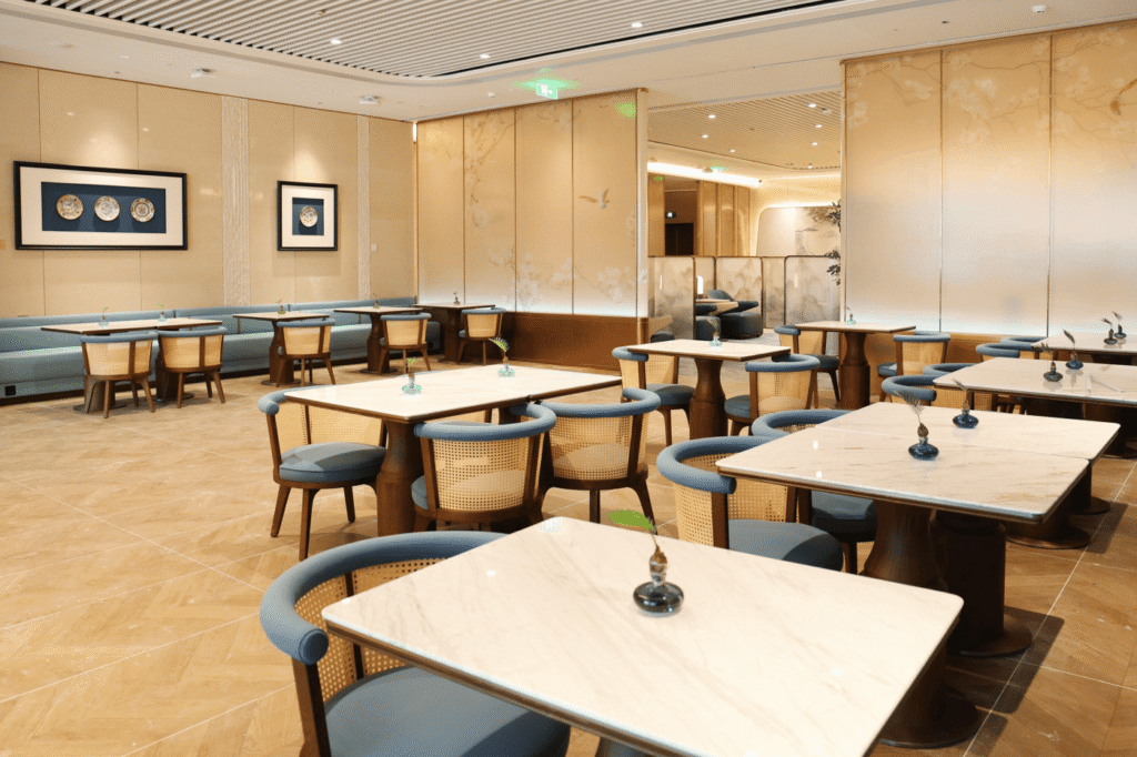 star alliance lounge