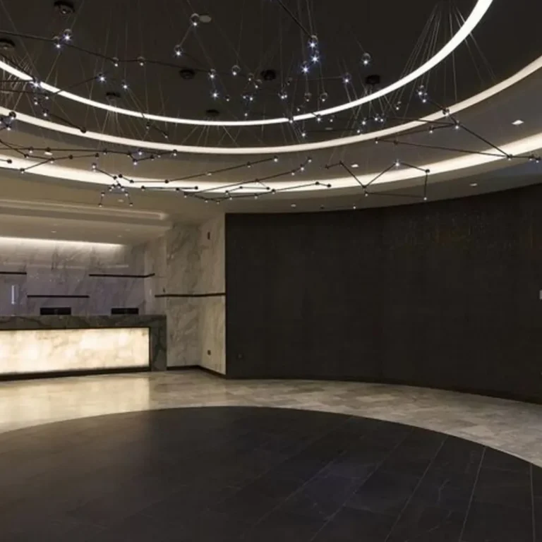 united lounges polaris