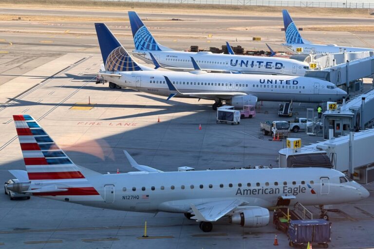 american united airlines eagle