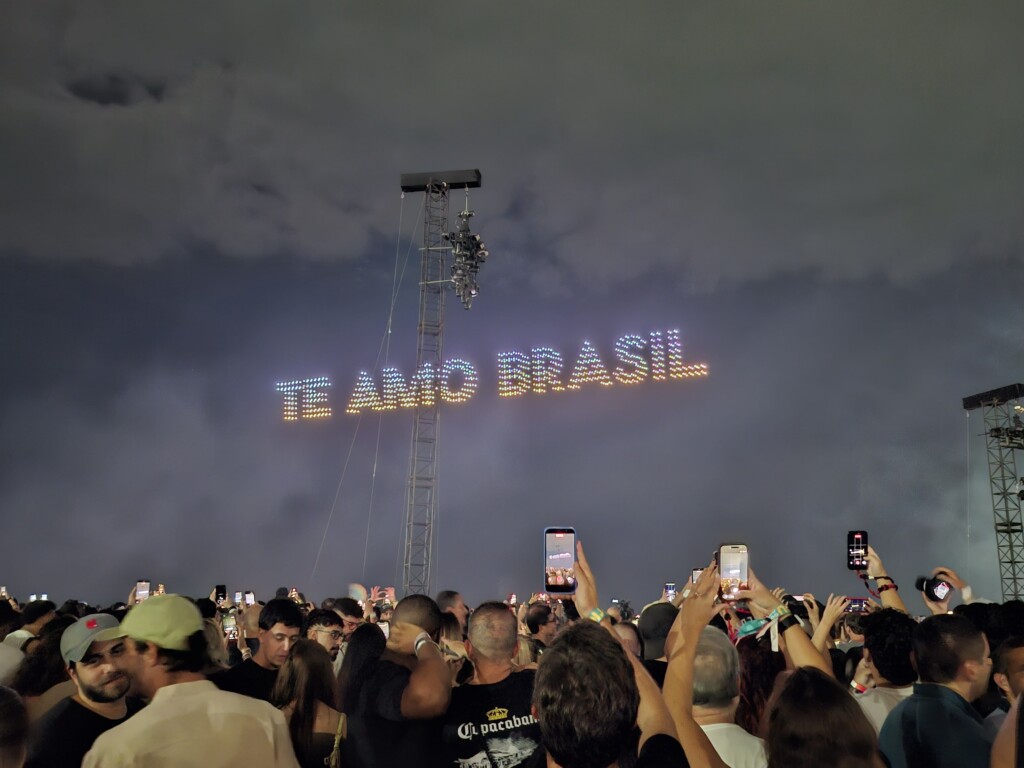 Confira como foi o show da Shakira no espaço Santander