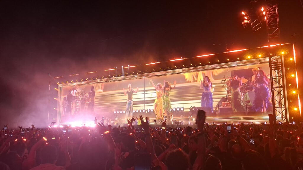 Confira como foi o show da Shakira no espaço Santander