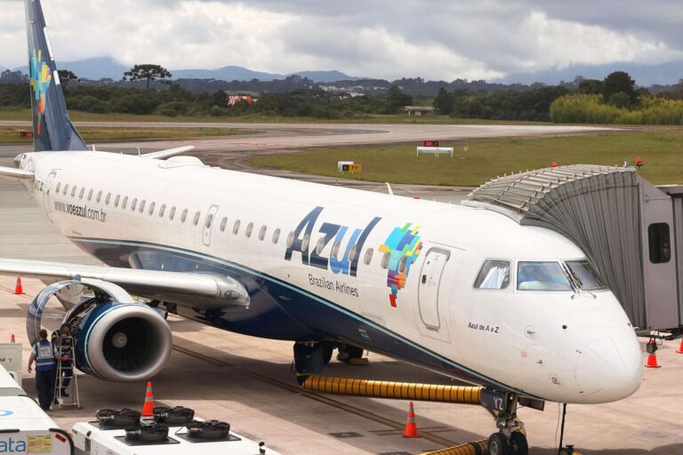 azul embraer american airlines