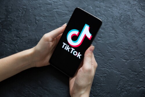 TikTok estreia nos EUA plataforma de reservas de hotéis e experiências integrada ao aplicativo