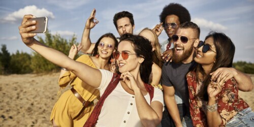 imagem grupo de amigos viajantes Vem para o bate-papo PPV! Grupo gratuito com foco em viagens, milhas e dicas práticas